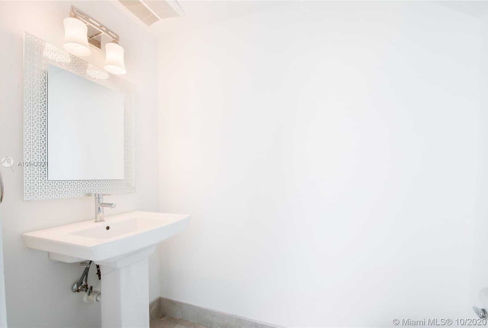 Small Image of 649 SANTANDER AVE, Coral Gables Number 14