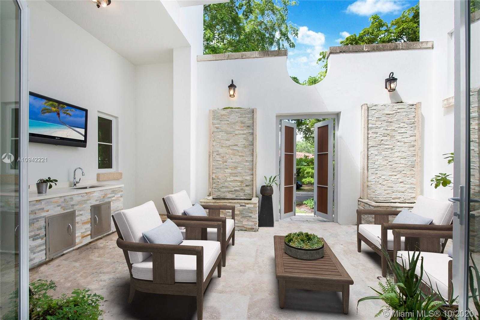 Small Image of 649 SANTANDER AVE, Coral Gables Number 4