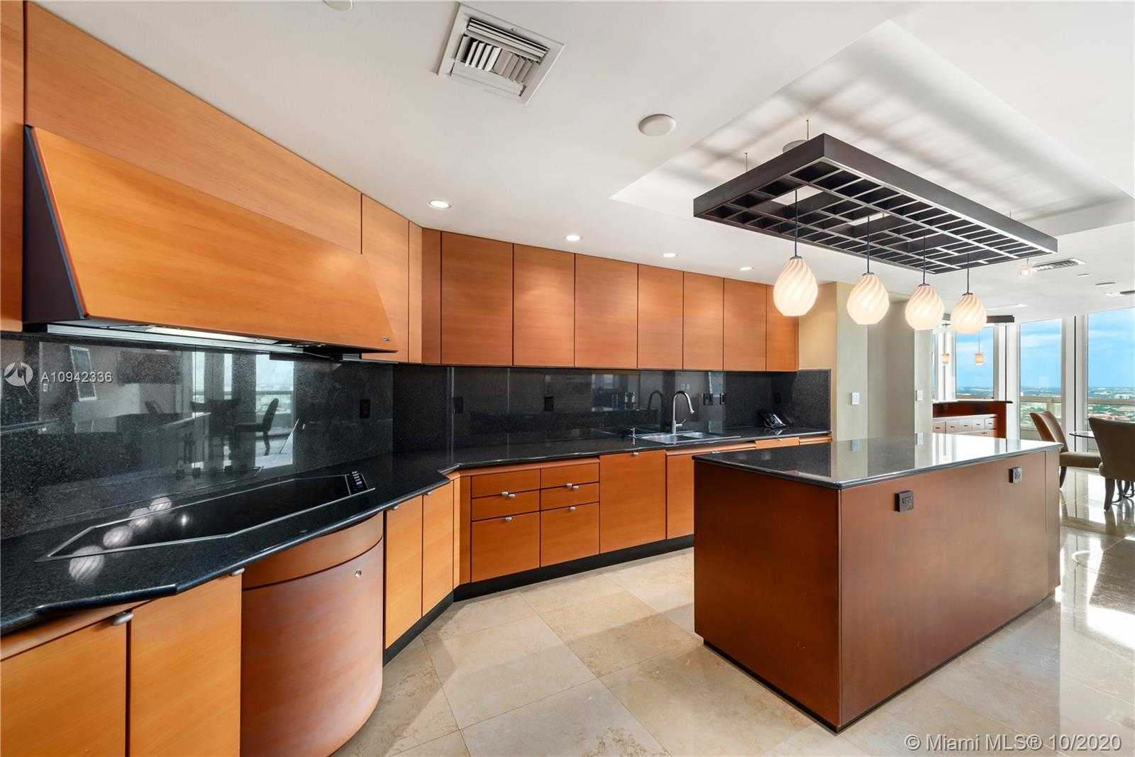 Small Image of 1643 BRICKELL AVE #3702, Miami Number 6