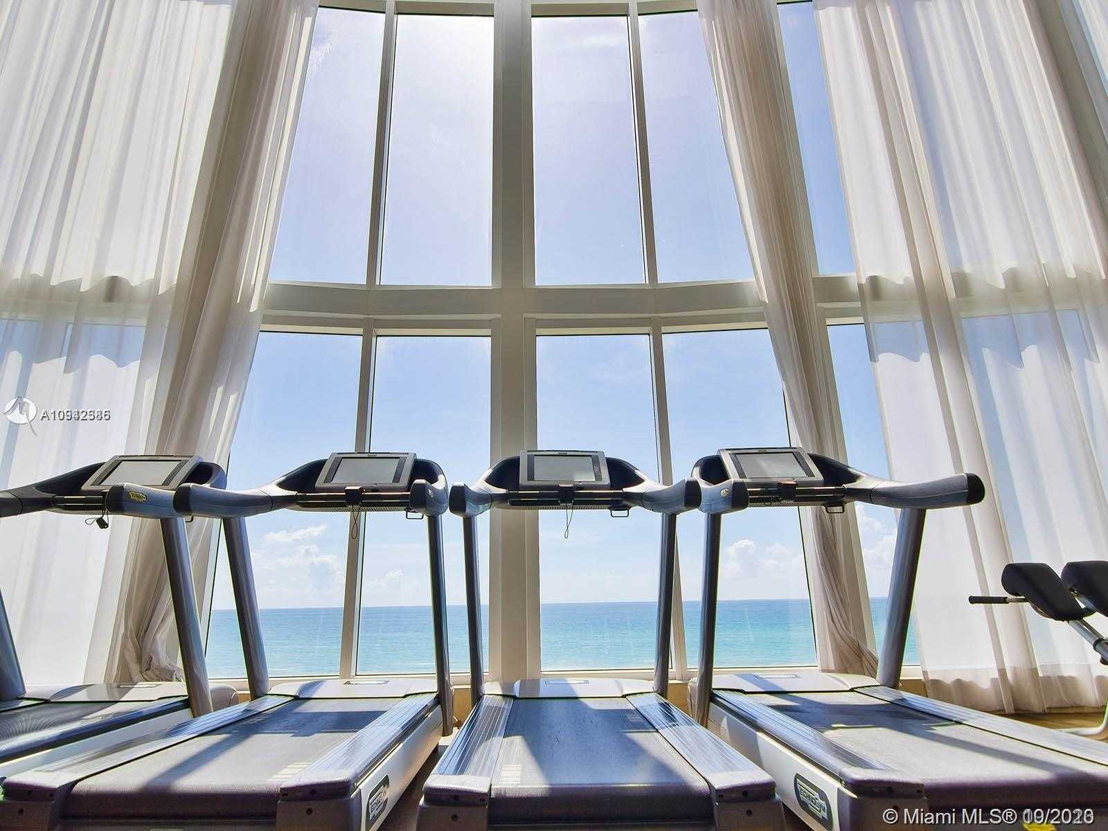 Small Image of 15901 COLLINS AVE #3701, Sunny Isles Beach Number 2