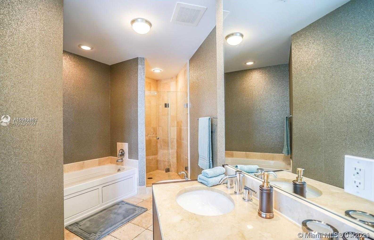 Small Image of Trump Royale, 18201 Collins Ave, Sunny Isles Beach, FL 33160, USA Number 16