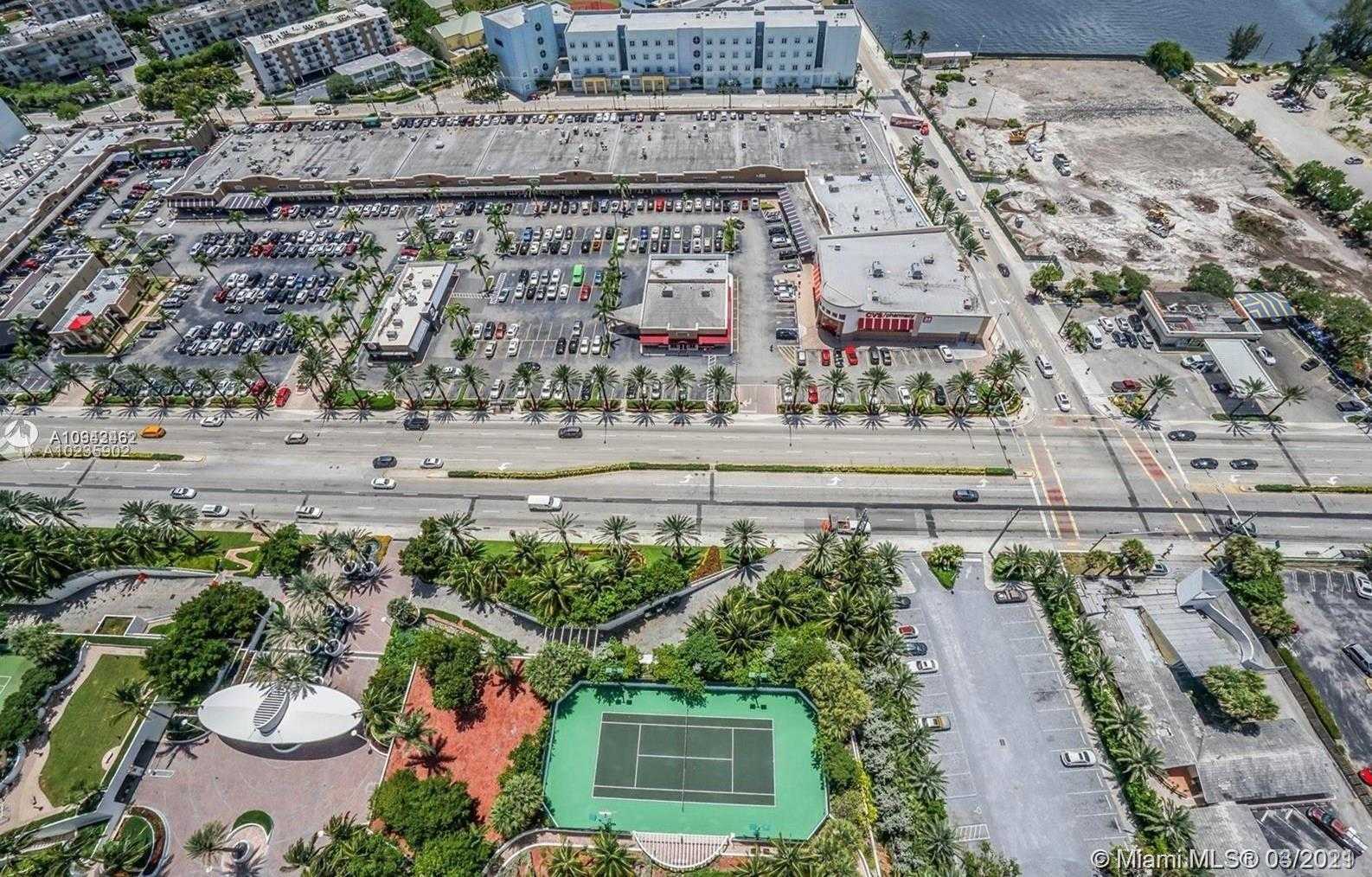 Small Image of Trump Royale, 18201 Collins Ave, Sunny Isles Beach, FL 33160, USA Number 30