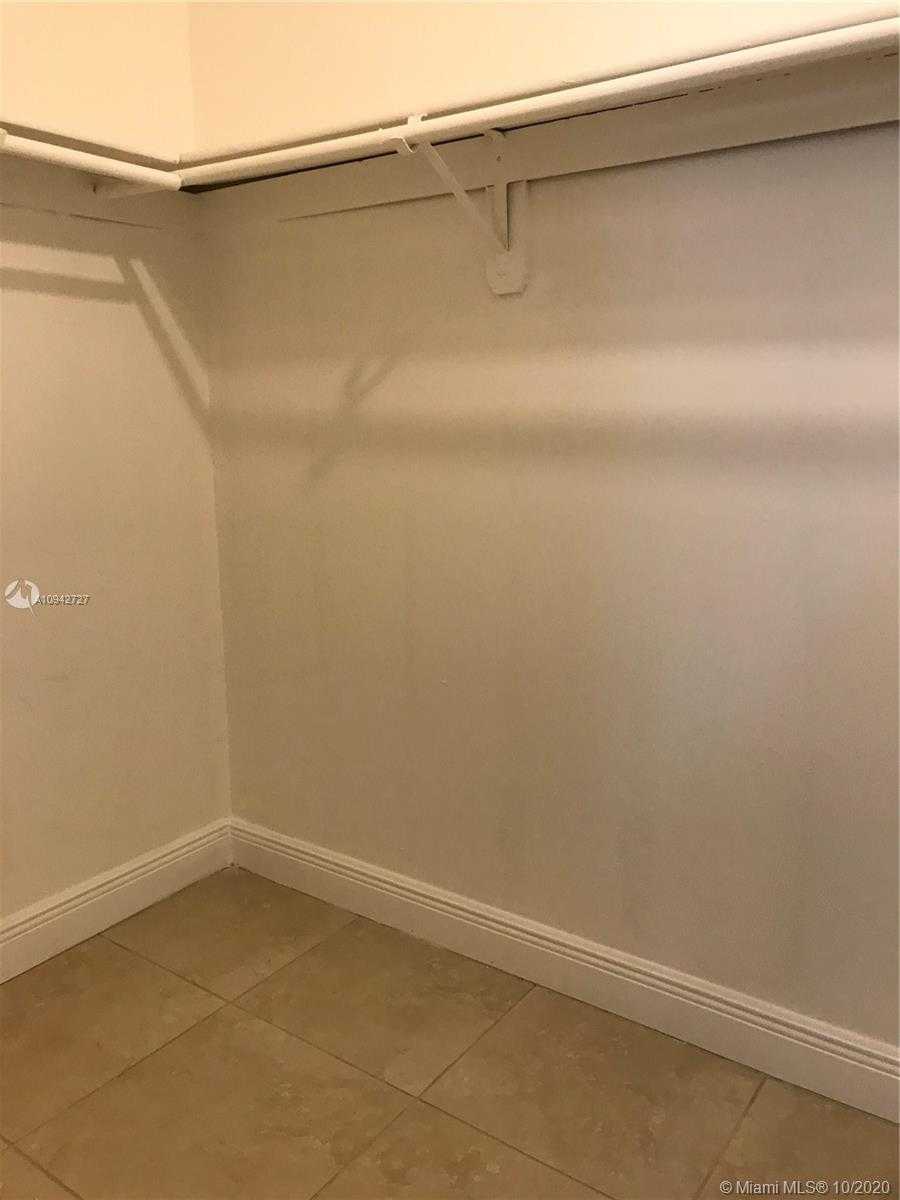Small Image of 6650 SOUTH WEST 70TH AVE, Miami Number 7