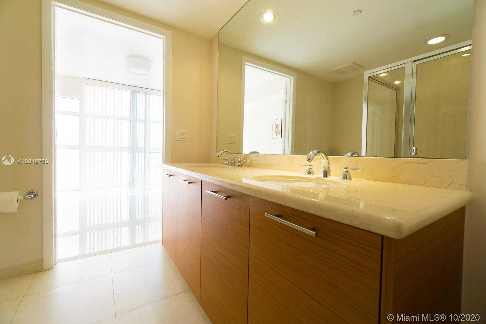 Small Image of 50 BISCAYNE BLVD #3906, Miami Number 11