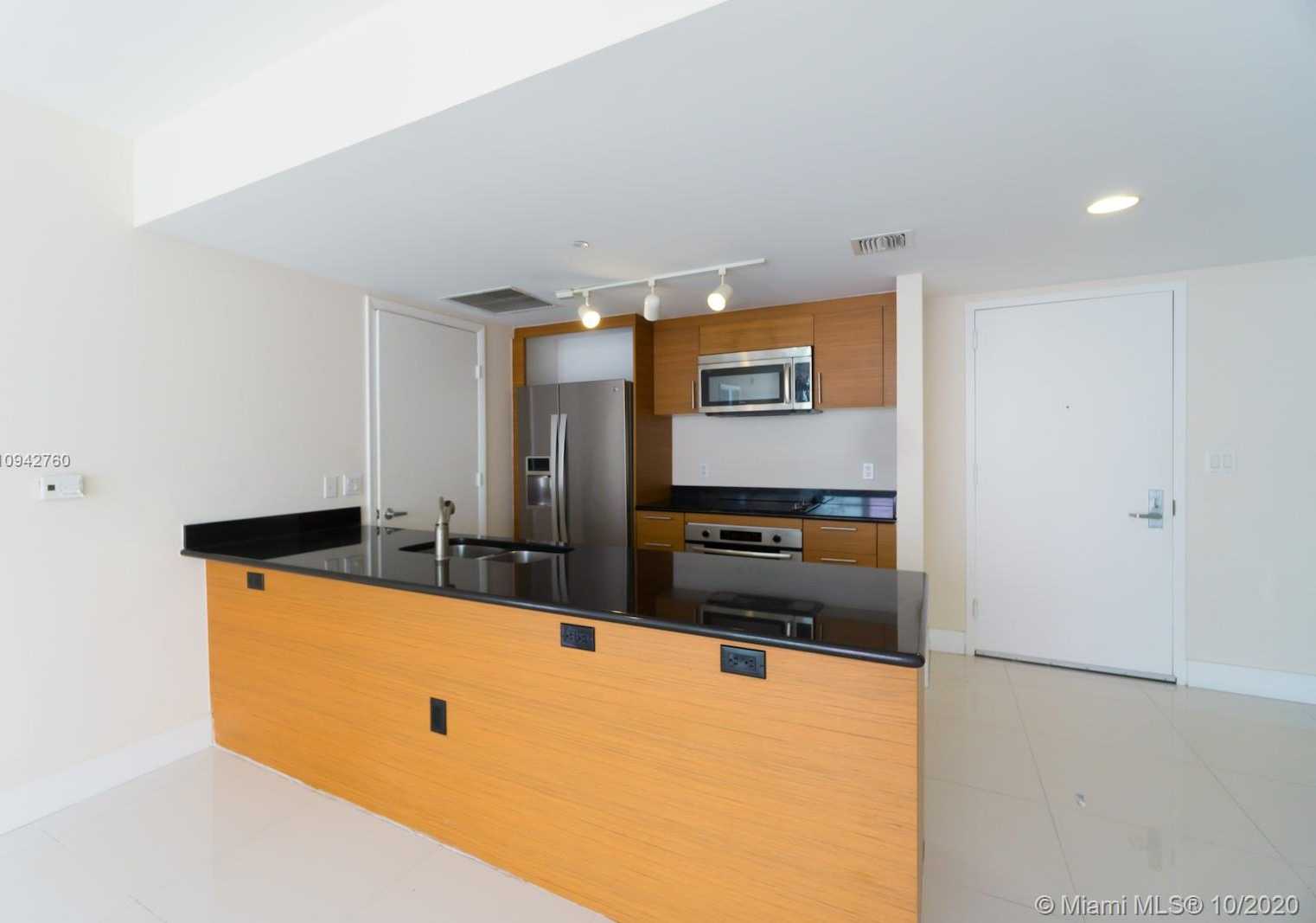 Small Image of 50 BISCAYNE BLVD #3906, Miami Number 6