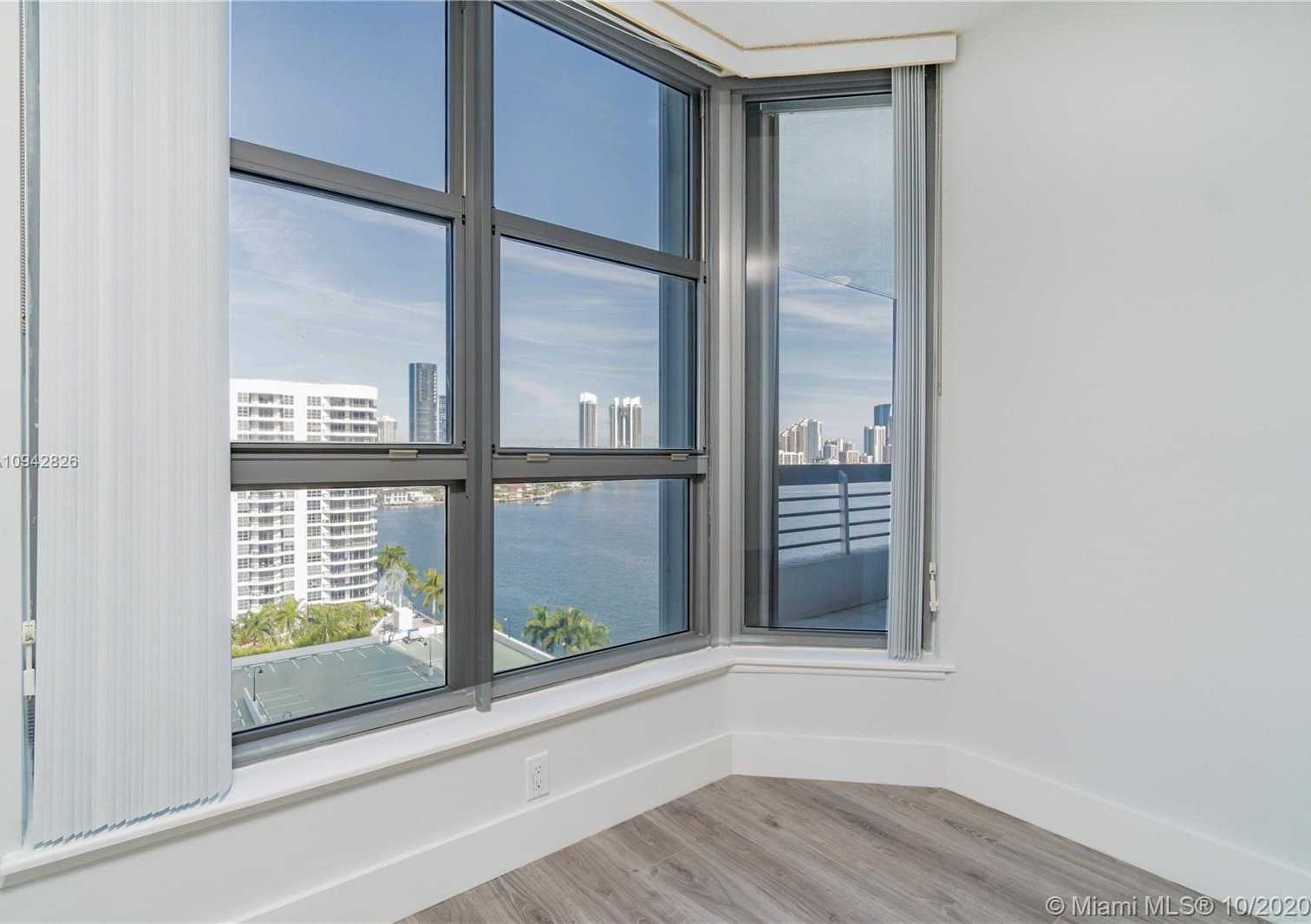 Small Image of 3530 MYSTIC POINTE DR #1513, Aventura Number 11