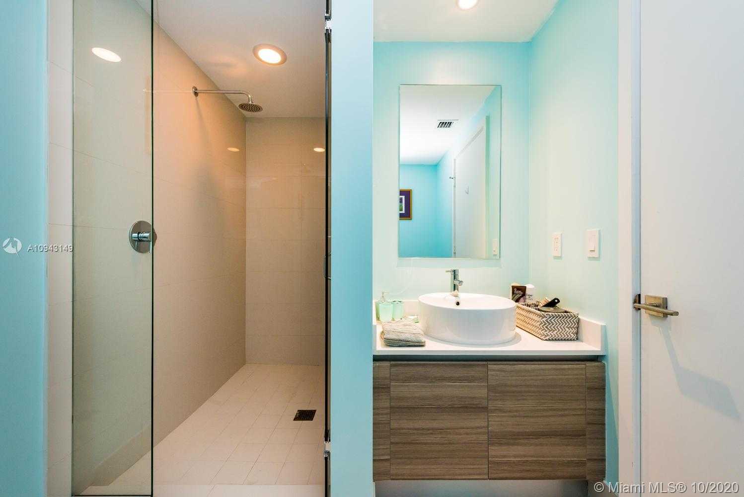Small Image of 121 NORTH EAST 34 #1415, Miami Number 26