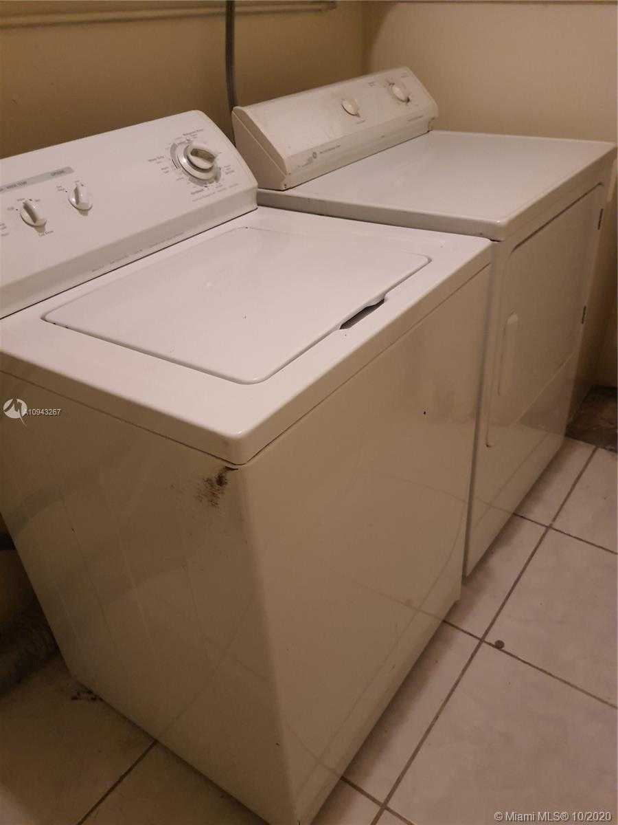 Small Image of 2221 BAHAMA DR, Miramar Number 10