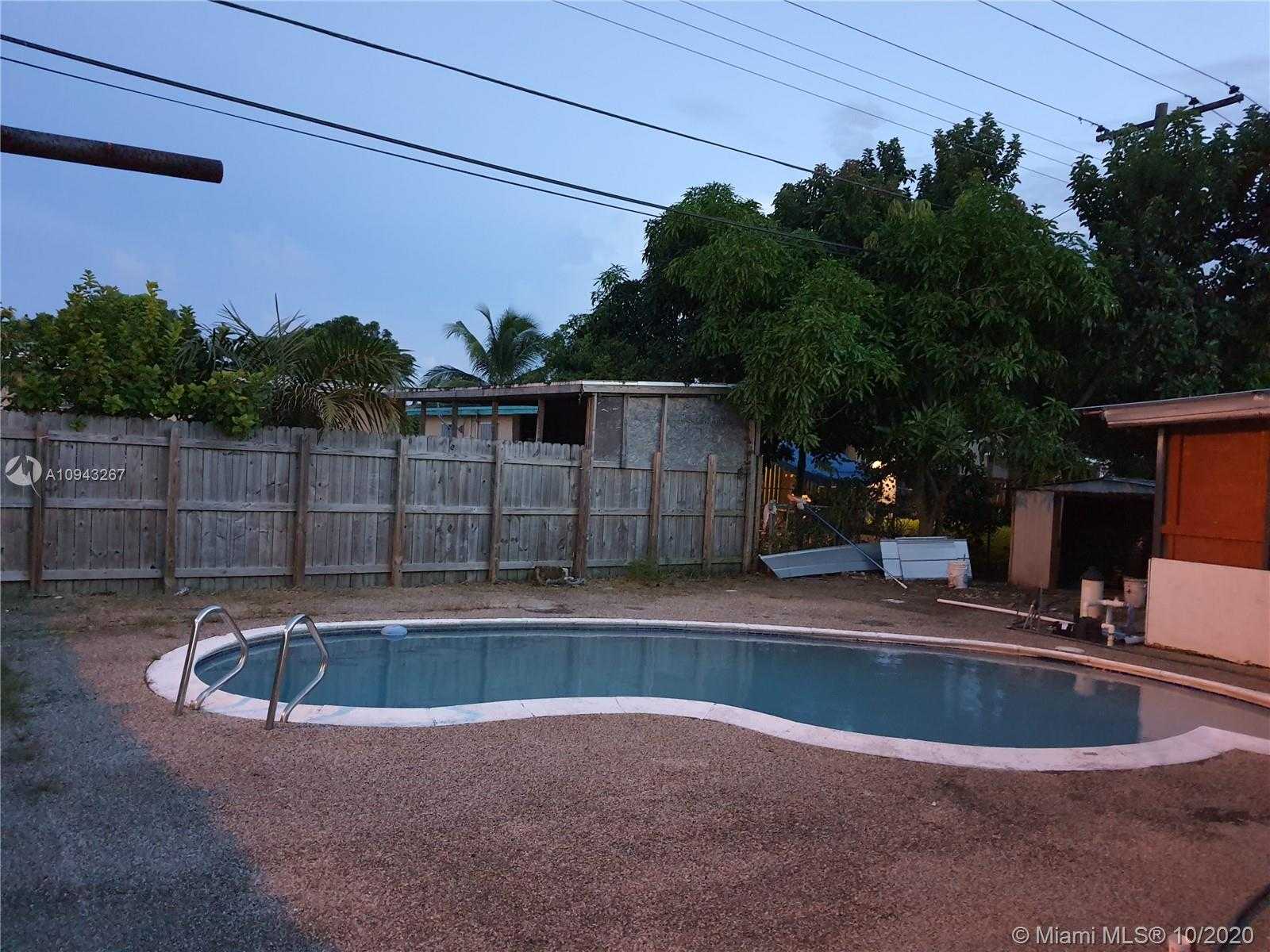 Small Image of 2221 BAHAMA DR, Miramar Number 3