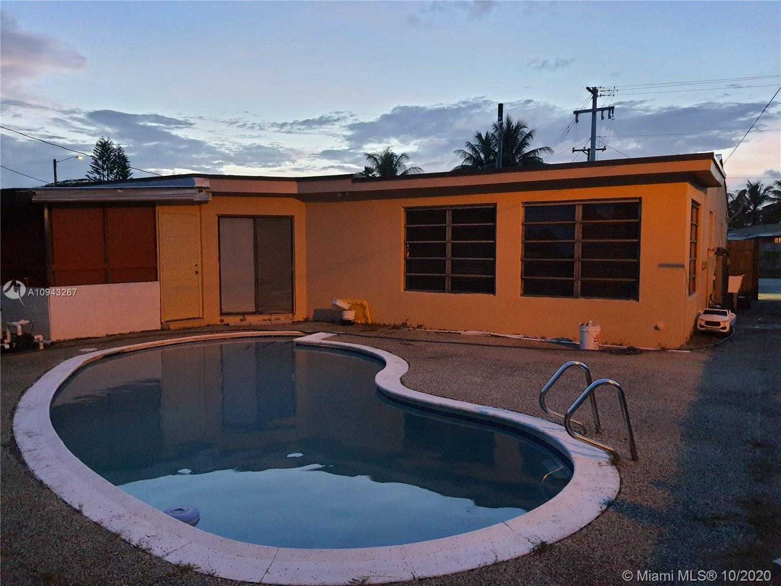Small Image of 2221 BAHAMA DR, Miramar Number 4