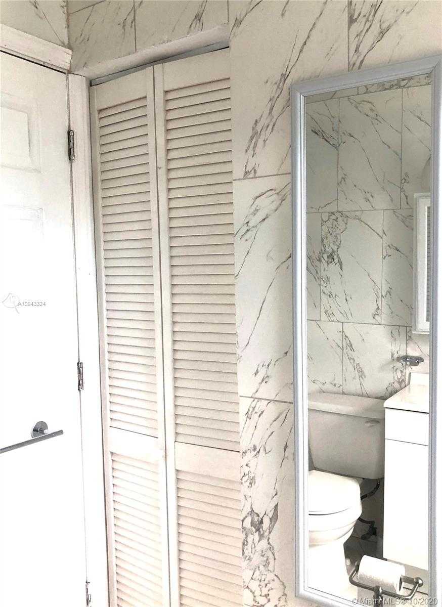 Small Image of 380 NORTH EAST 166TH ST #1, Miami Number 16