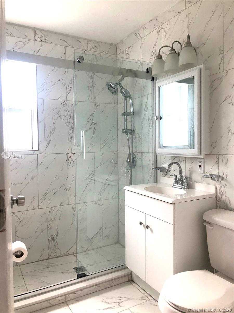 Small Image of 380 NORTH EAST 166TH ST #1, Miami Number 17