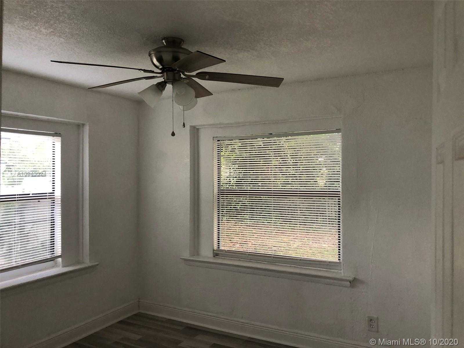 Small Image of 380 NORTH EAST 166TH ST #1, Miami Number 19