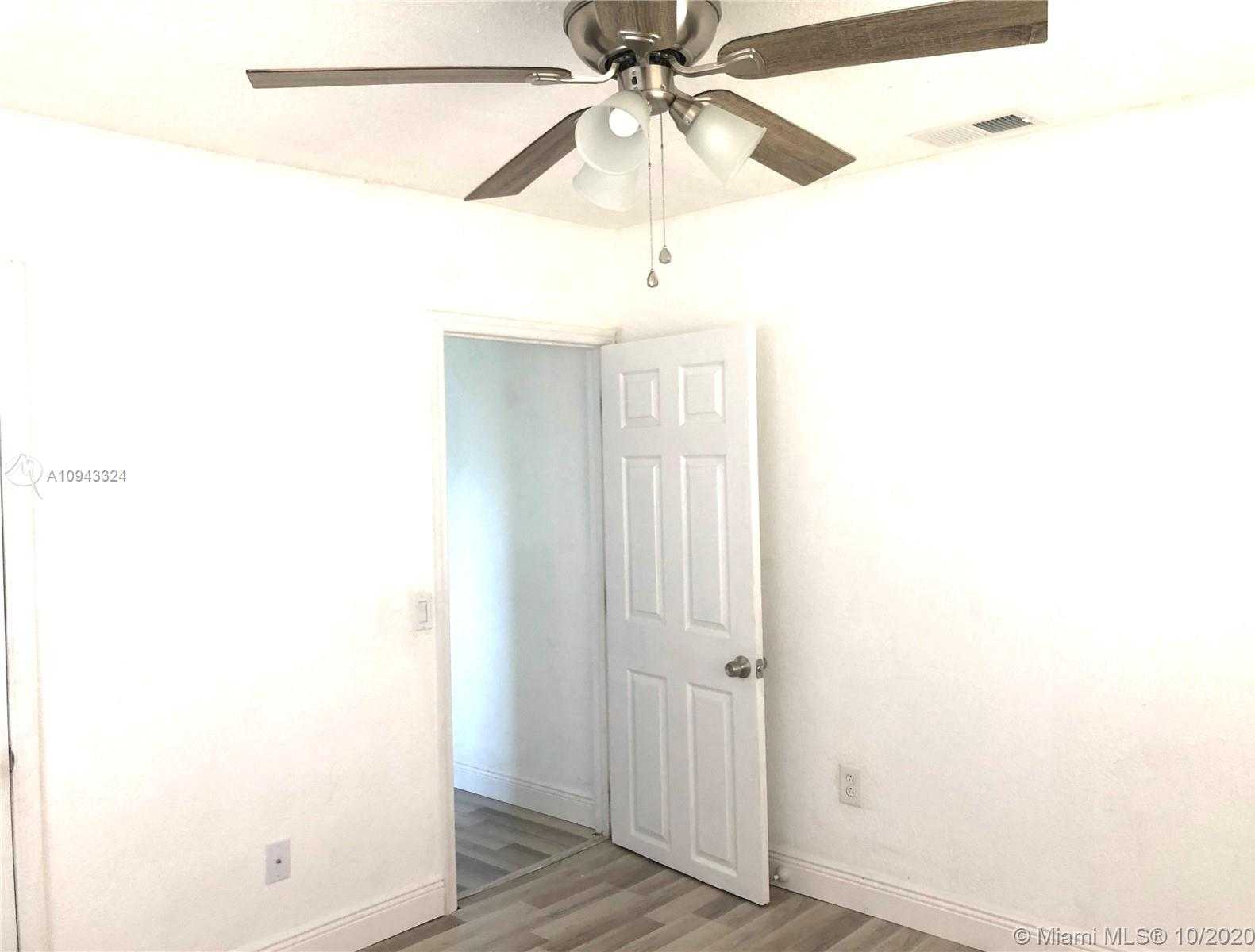 Small Image of 380 NORTH EAST 166TH ST #1, Miami Number 23