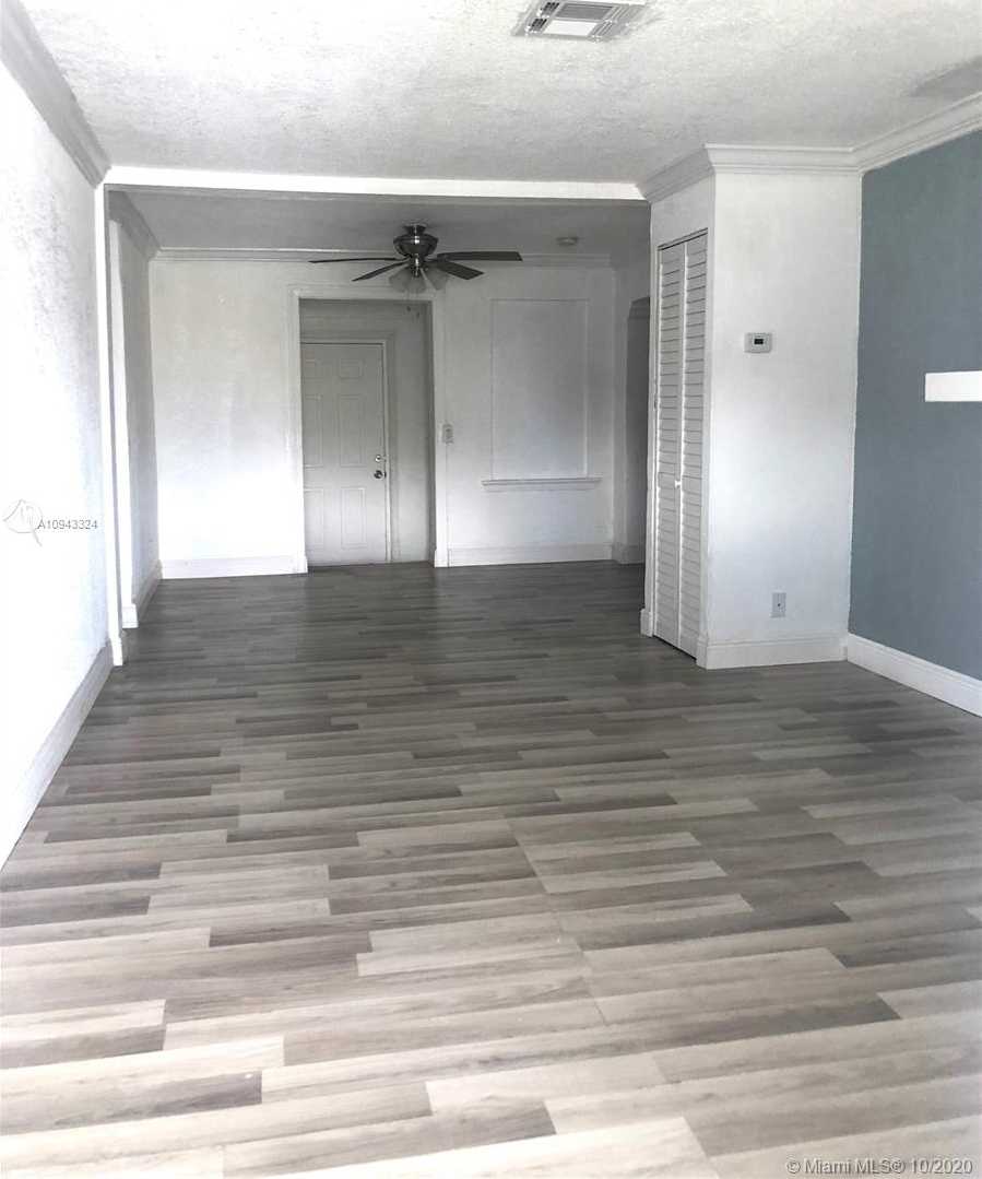 Small Image of 380 NORTH EAST 166TH ST #1, Miami Number 3