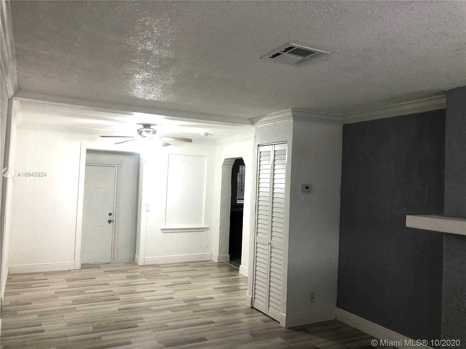 Small Image of 380 NORTH EAST 166TH ST #1, Miami Number 5