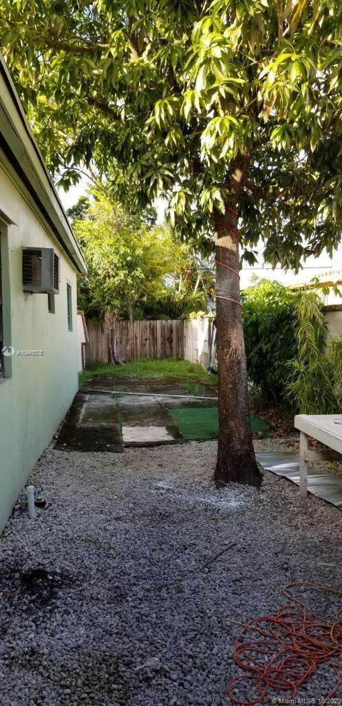Small Image of 257 WEST 45TH ST, Hialeah Number 2