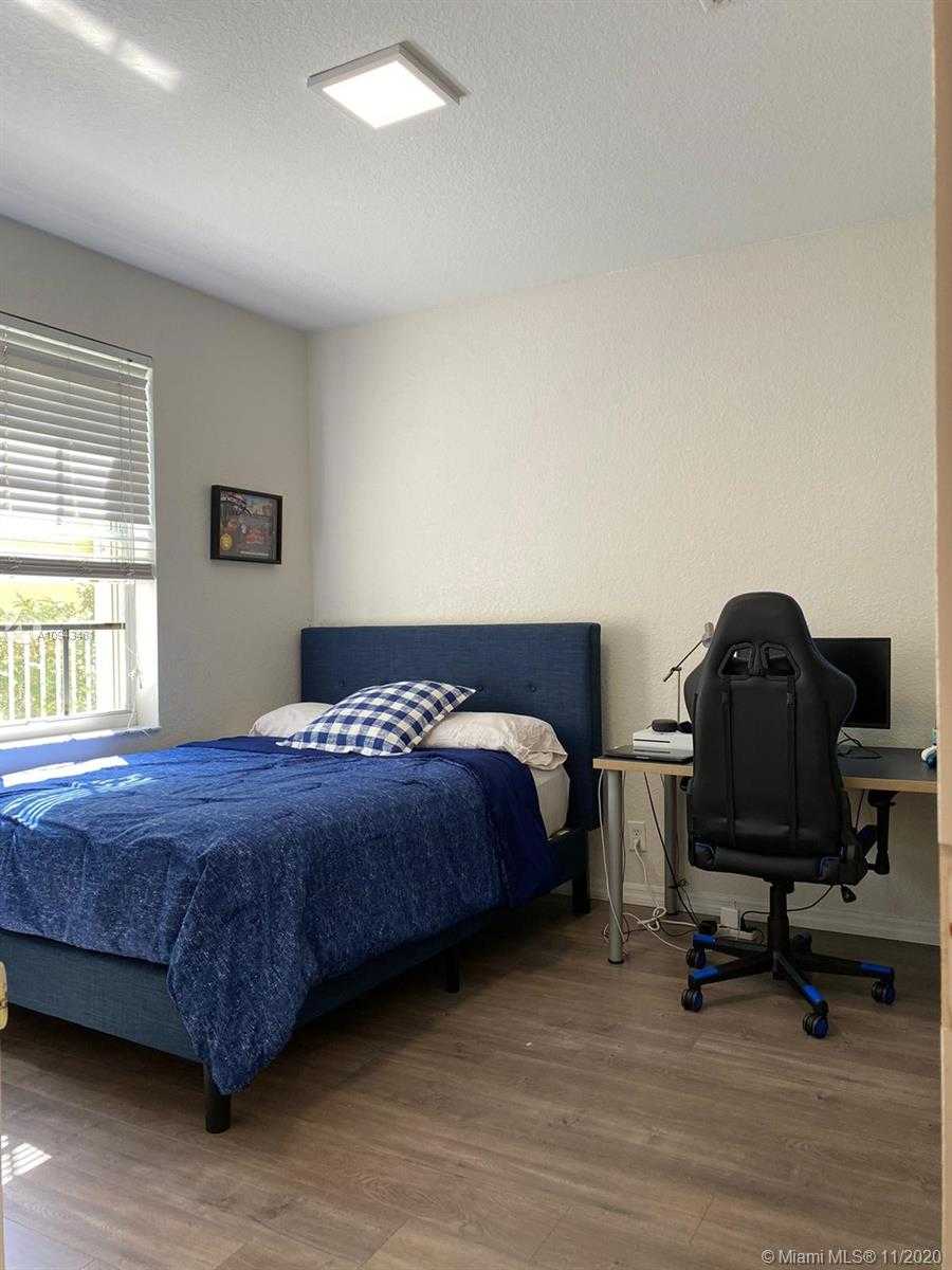Small Image of 1258 CROSSBILL CT, Weston Number 13