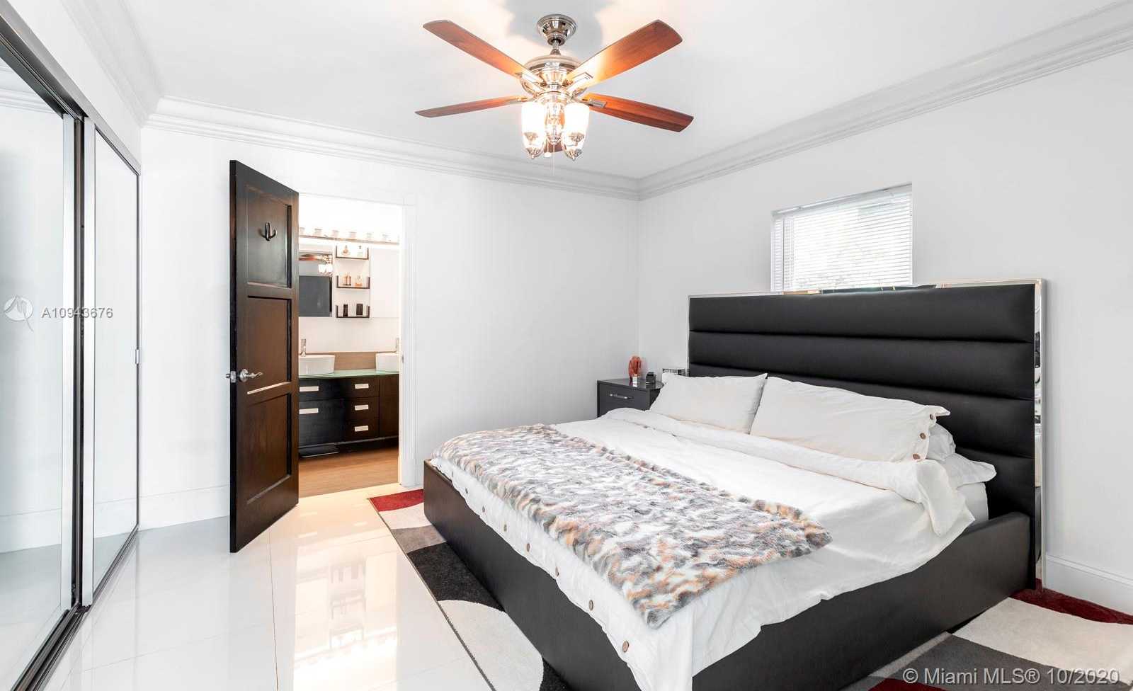 Small Image of 9149 GARLAND AVE, Surfside Number 13