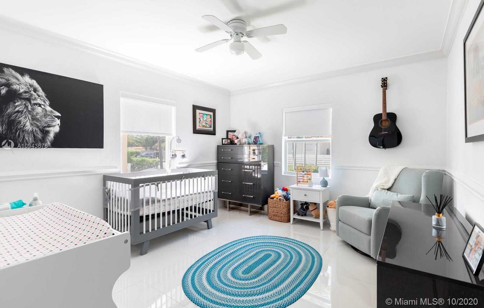 Small Image of 9149 GARLAND AVE, Surfside Number 14