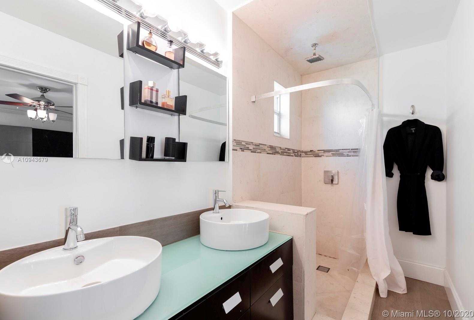Small Image of 9149 GARLAND AVE, Surfside Number 14