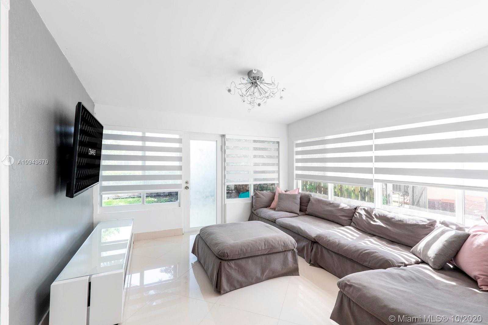 Small Image of 9149 GARLAND AVE, Surfside Number 8