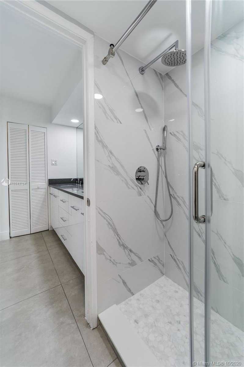 Small Image of 2901 SOUTH BAYSHORE #8C, Coconut Grove Number 24