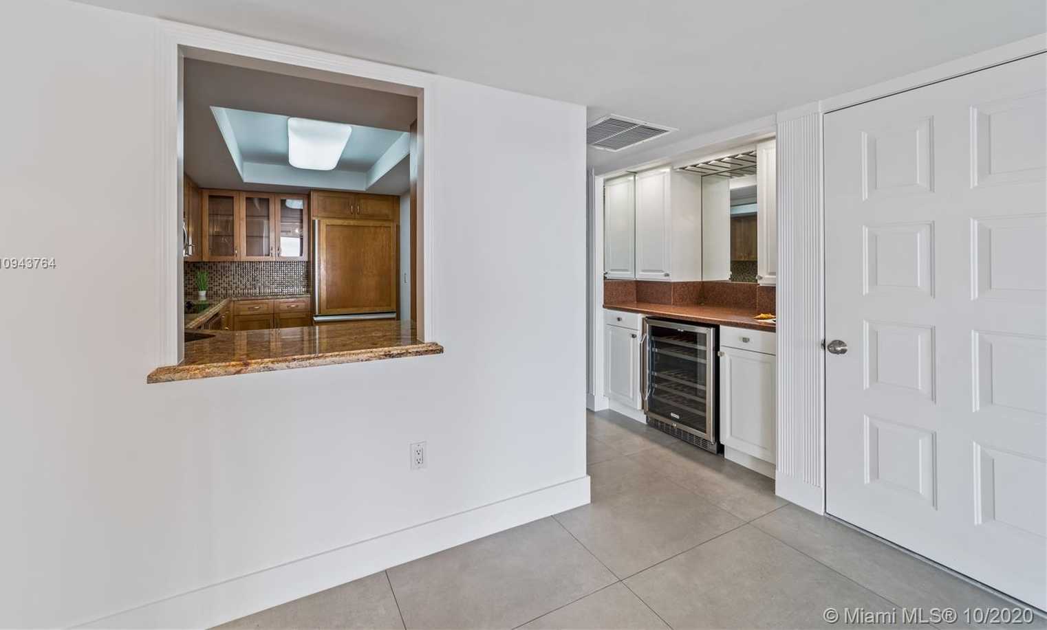 Small Image of 2901 SOUTH BAYSHORE #8C, Coconut Grove Number 25