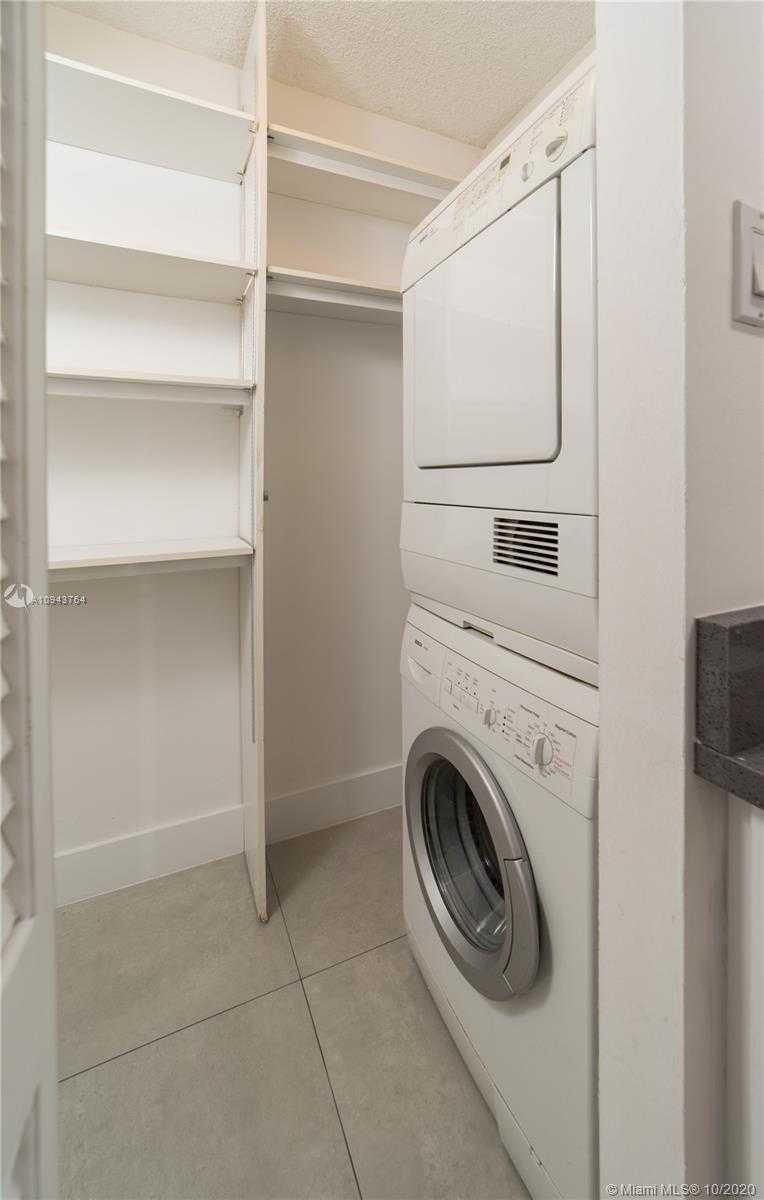 Small Image of 2901 SOUTH BAYSHORE #8C, Coconut Grove Number 38