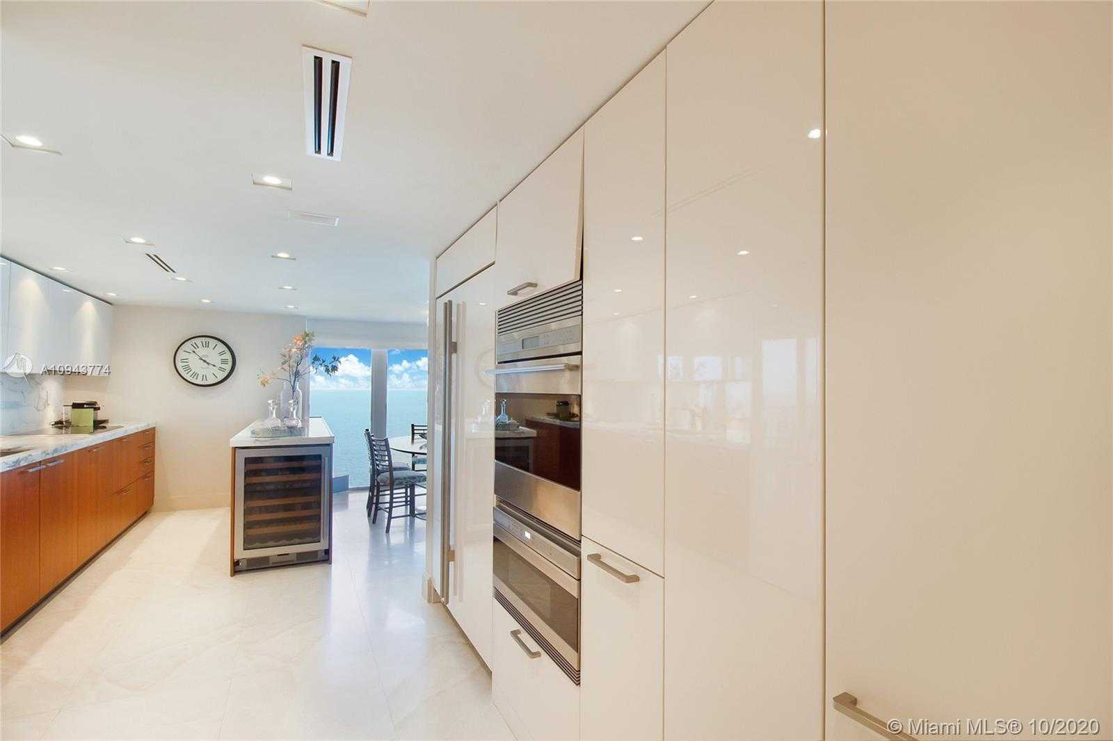 Small Image of 881 OCEAN DR #25E, Key Biscayne Number 10