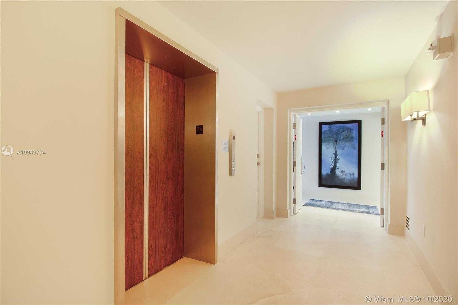 Small Image of 881 OCEAN DR #25E, Key Biscayne Number 4