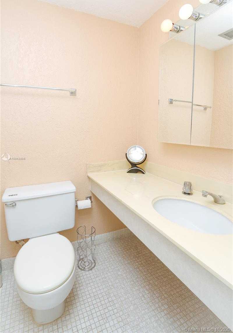 Small Image of 1950 SOUTH OCEAN DR #8B, Hallandale Beach Number 10