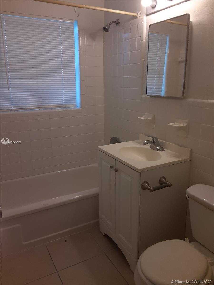 Small Image of 1117 WEST 26TH CT, Riviera Beach Number 10