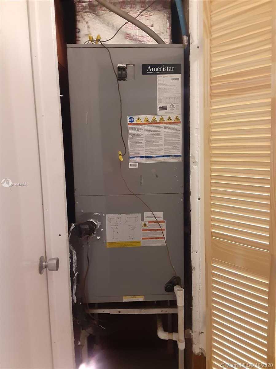 Small Image of 1117 WEST 26TH CT, Riviera Beach Number 16
