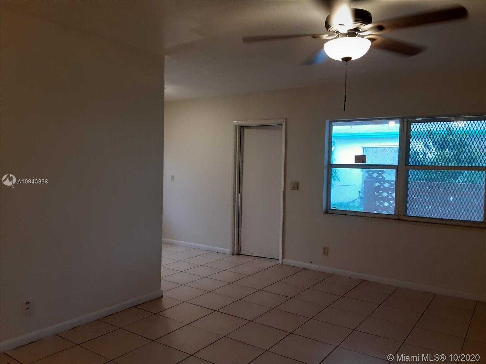 Small Image of 1117 WEST 26TH CT, Riviera Beach Number 5
