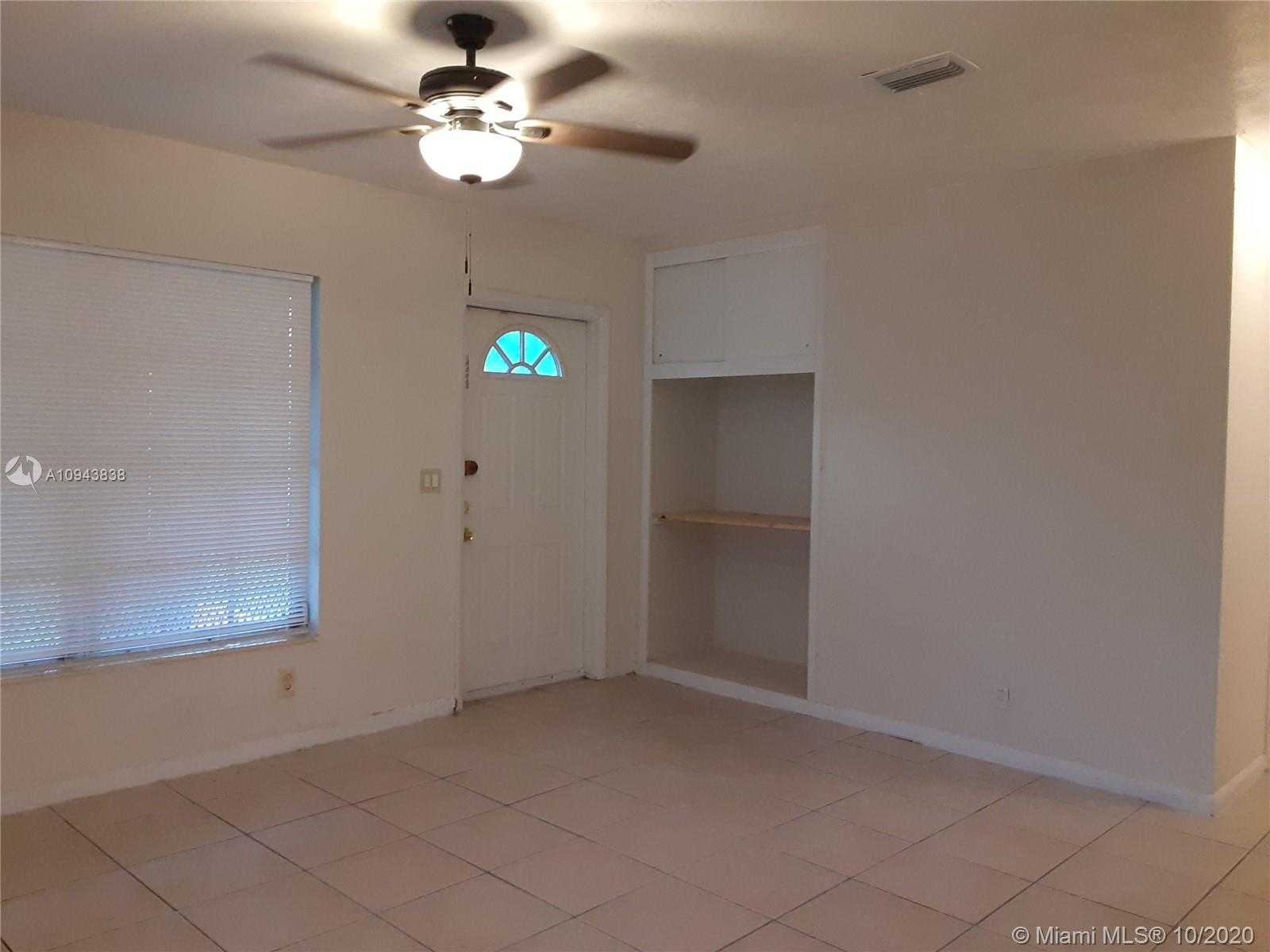 Small Image of 1117 WEST 26TH CT, Riviera Beach Number 7
