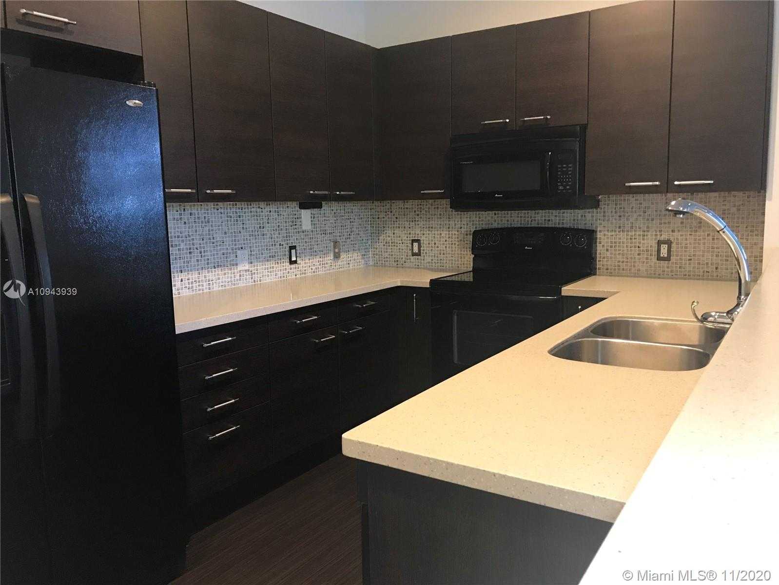 Small Image of 221 SOUTH WEST 11 ST #221, Fort Lauderdale Number 3
