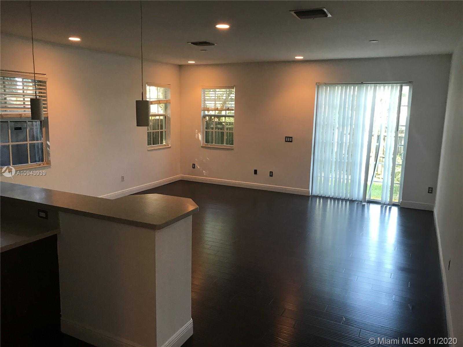 Small Image of 221 SOUTH WEST 11 ST #221, Fort Lauderdale Number 4