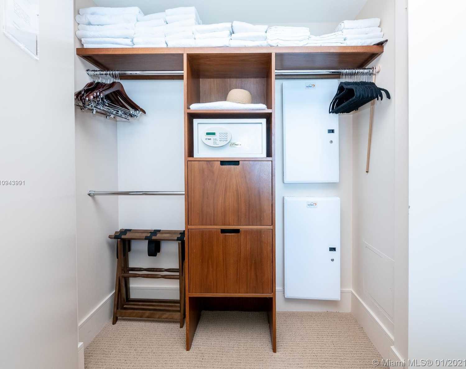 Small Image of 6801 COLLINS AVE #615, Miami Beach Number 17