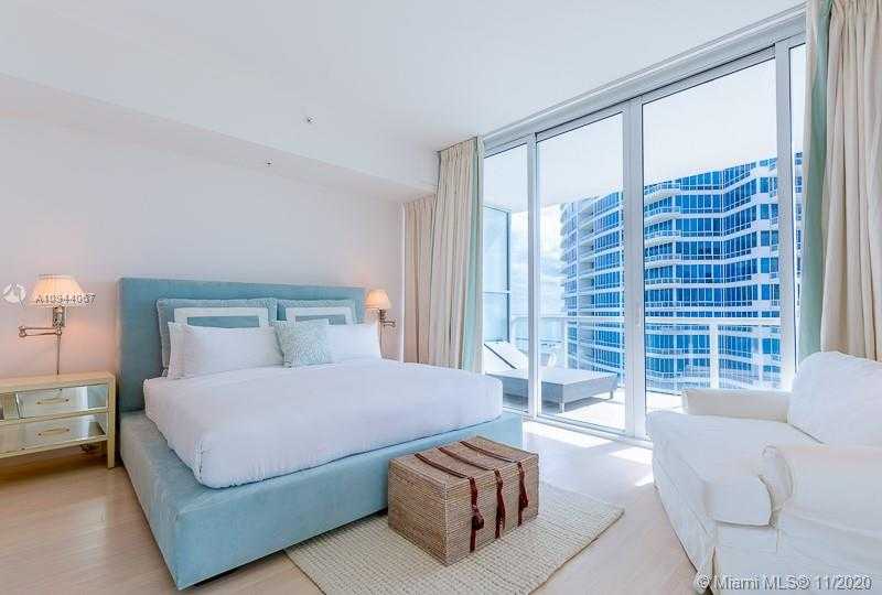 Small Image of 50 SOUTH POINTE DR #1804, Miami Beach Number 10