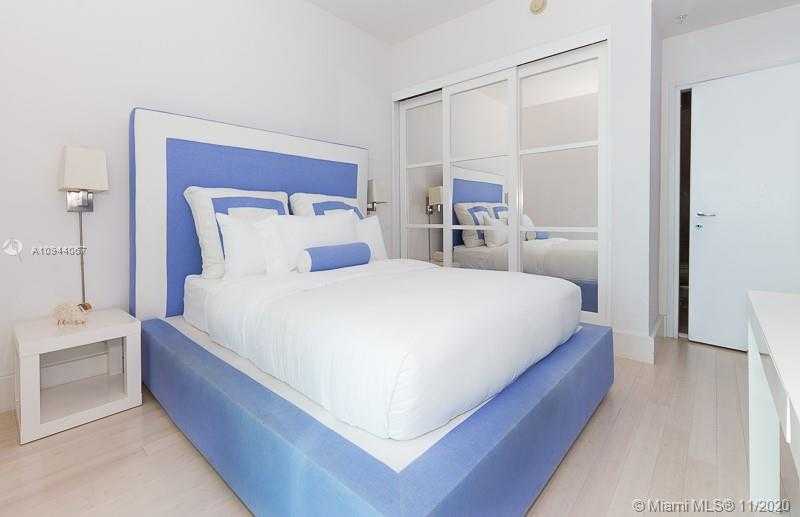 Small Image of 50 SOUTH POINTE DR #1804, Miami Beach Number 19