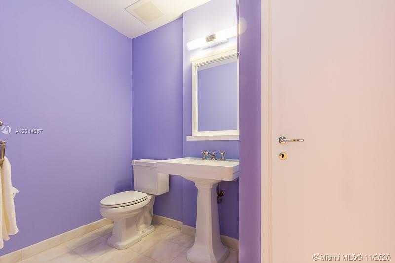 Small Image of 50 SOUTH POINTE DR #1804, Miami Beach Number 20