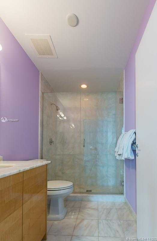 Small Image of 50 SOUTH POINTE DR #1804, Miami Beach Number 21