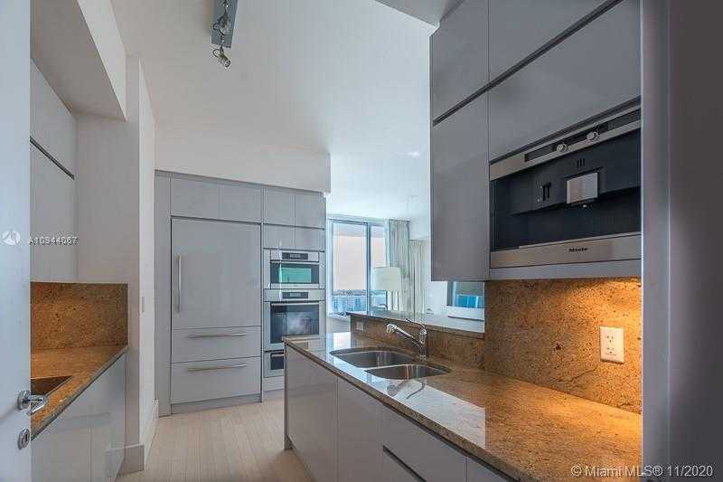 Small Image of 50 SOUTH POINTE DR #1804, Miami Beach Number 6