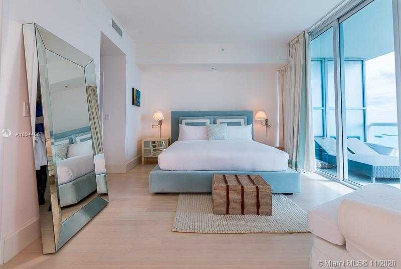 Small Image of 50 SOUTH POINTE DR #1804, Miami Beach Number 8
