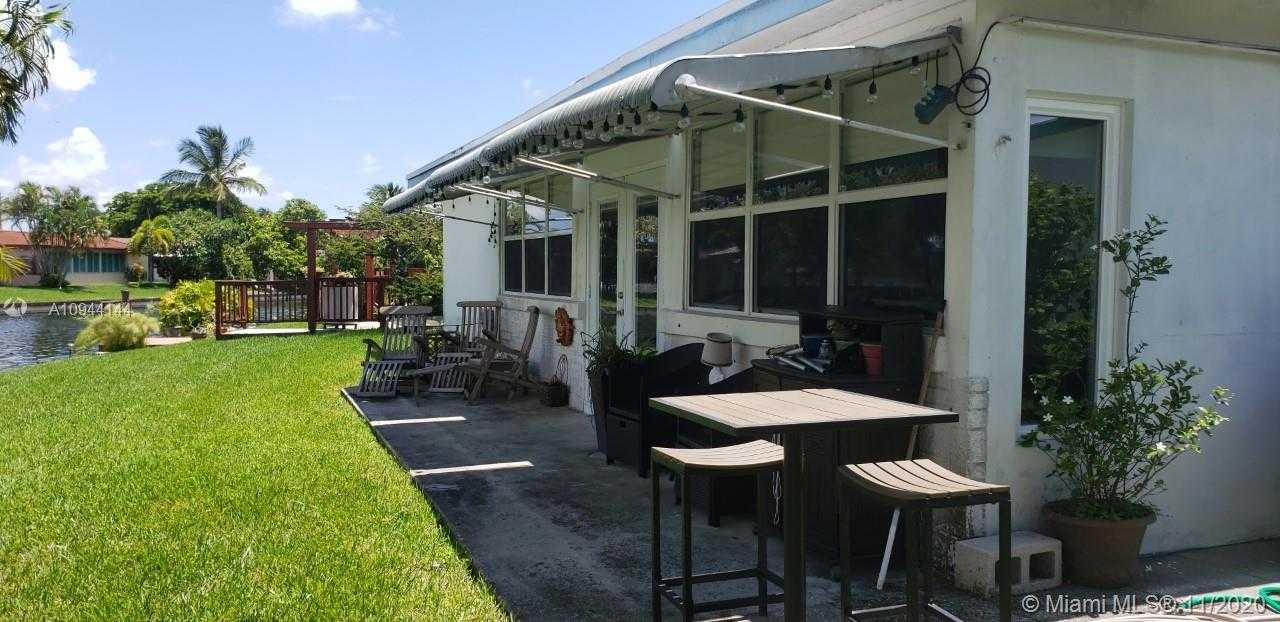 Small Image of 4519 NORTH WEST 49TH DR, Tamarac Number 11