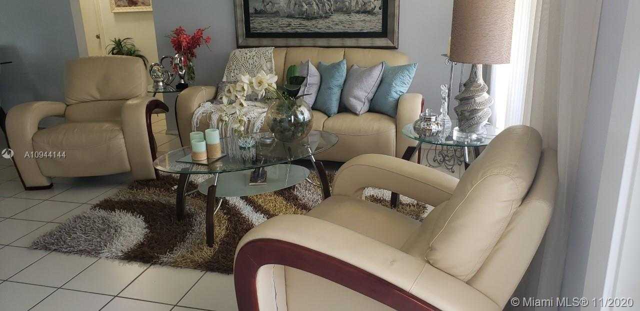 Small Image of 4519 NORTH WEST 49TH DR, Tamarac Number 3