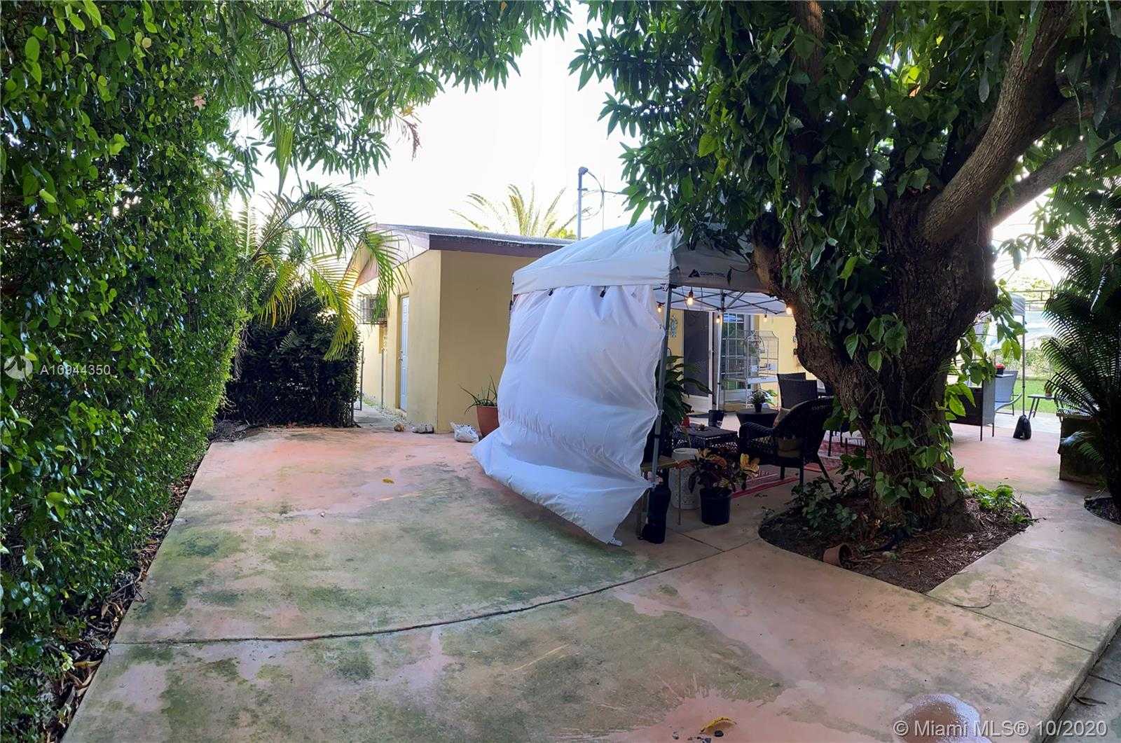 Small Image of 9850 SOUTH WEST 164TH ST, Miami Number 25
