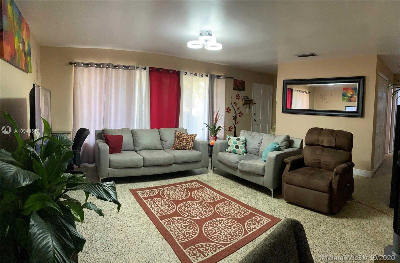 Small Image of 9850 SOUTH WEST 164TH ST, Miami Number 8
