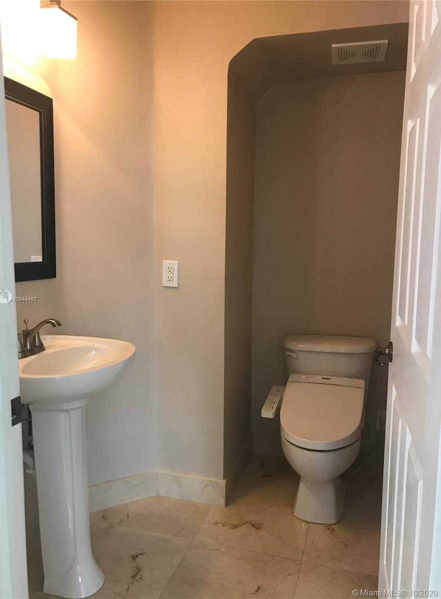 Small Image of 11344 NORTH WEST 72ND LN, Doral Number 12